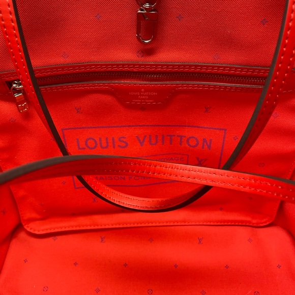 ❌TRADED❌ Louis Vuitton MM Neverfull Escale Rouge - Picture 4 of 7